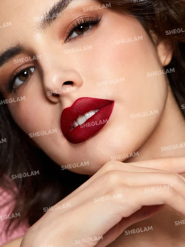 رژ لب مایع مات شیگلم رنگ Crimson